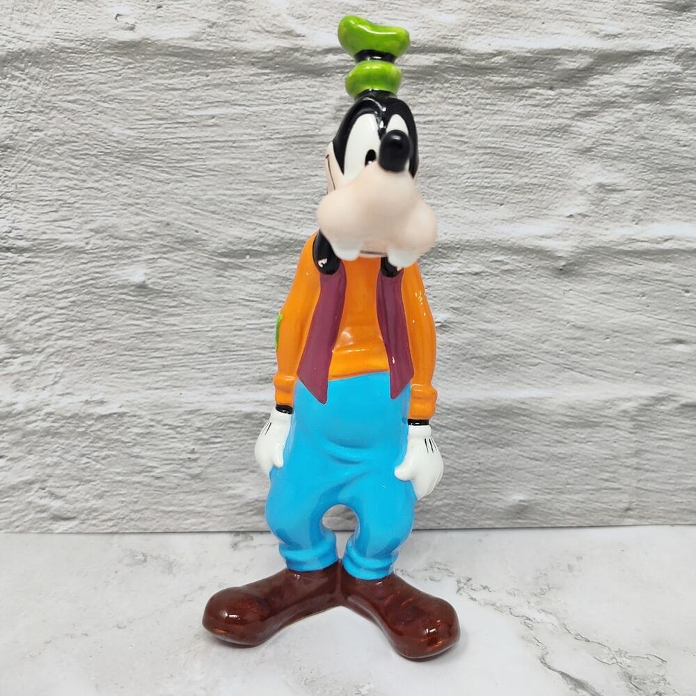 Vintage Walt Disney Goofy Porcelain Figurine 6" Japan